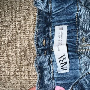Cute Zara jeans, size 0, cute to go out in!